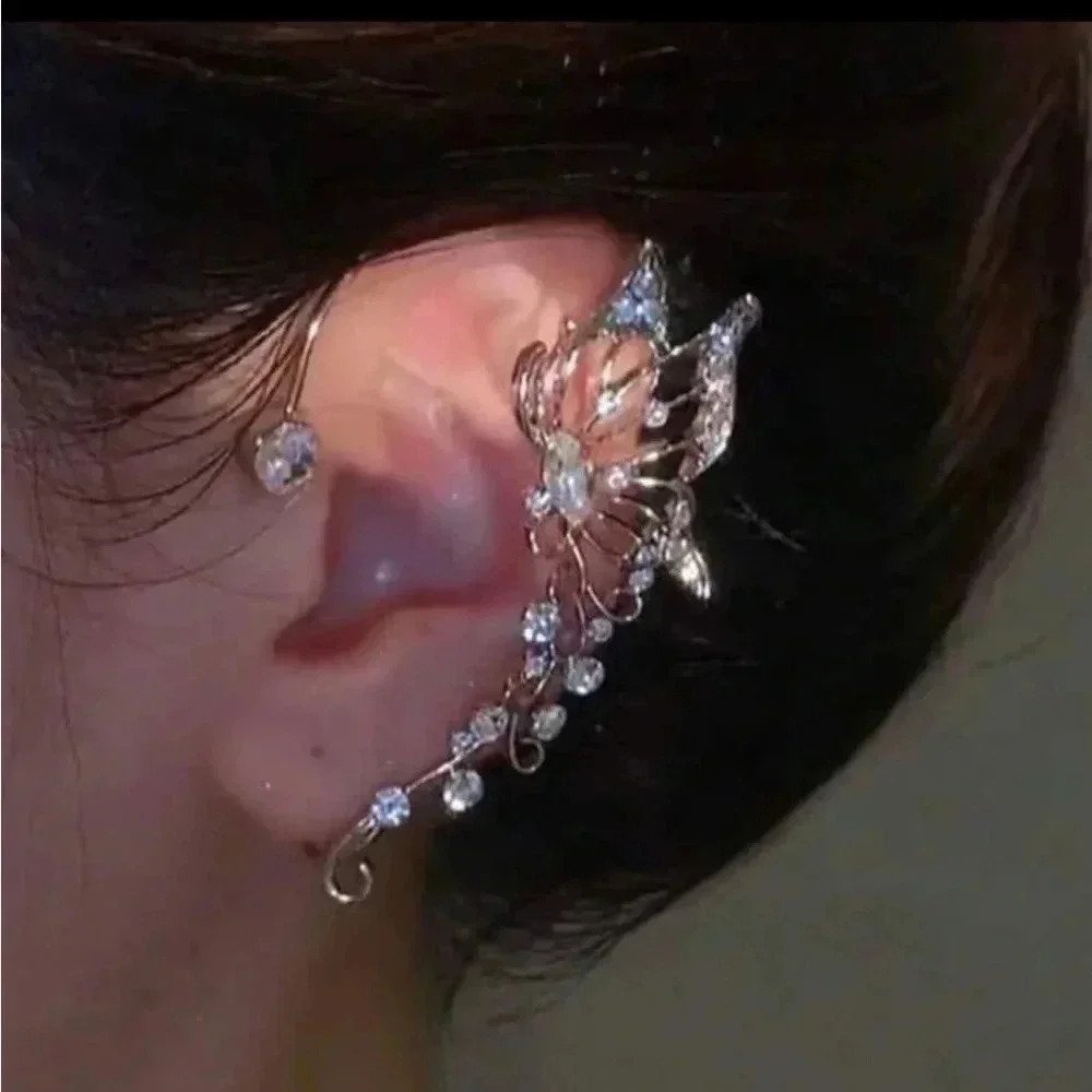 Jeweled ear cuff‎